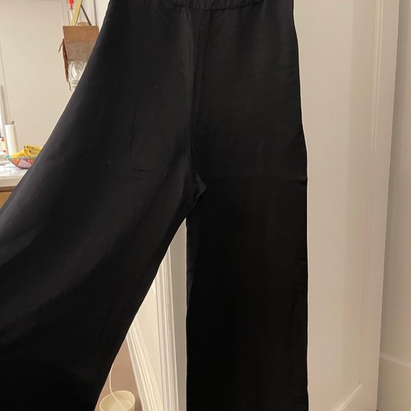 Straight Loose Pants - Picture 2 of 4